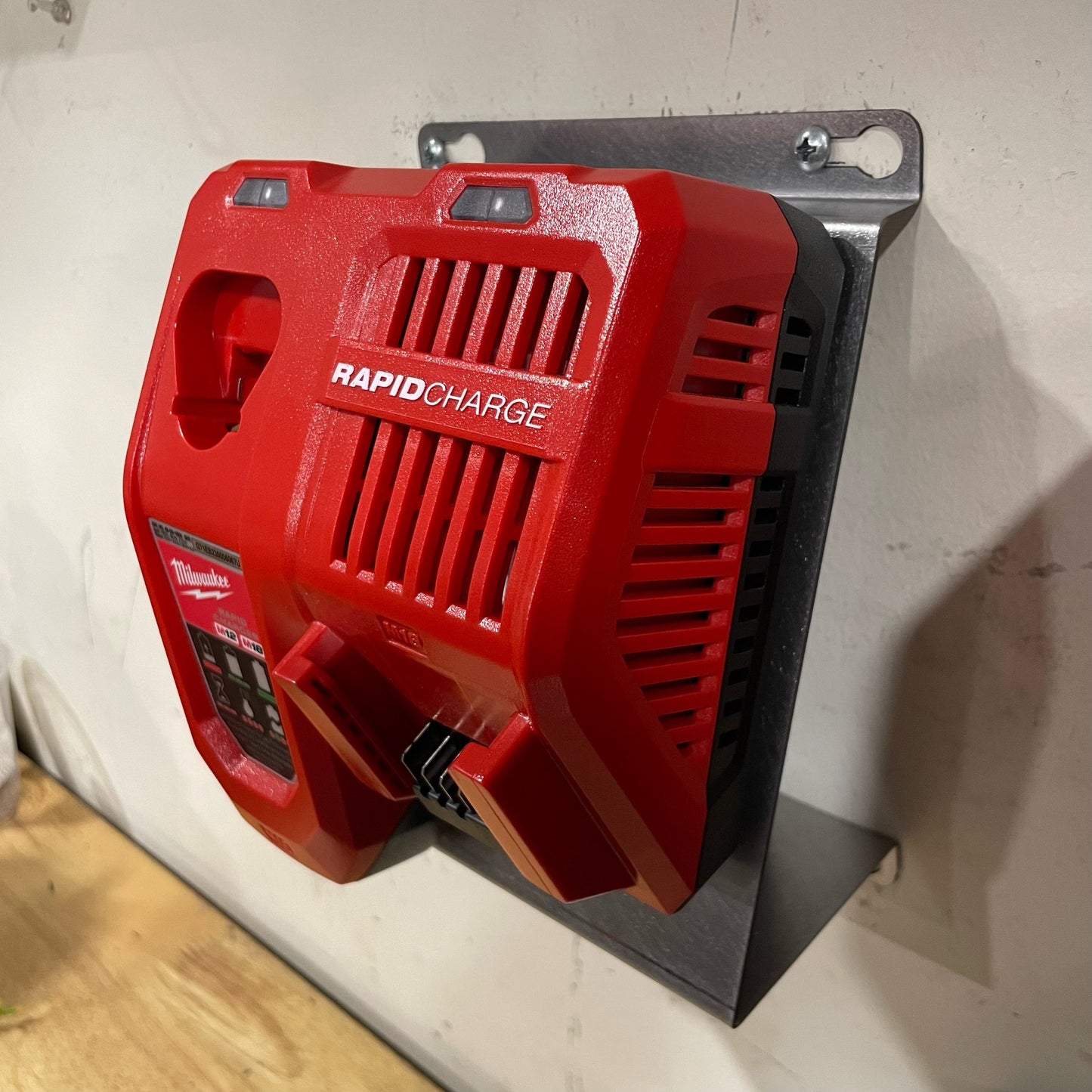 Milwaukee Single M18 M12 Rapid Battery Charger Wall Mount Plate 20 Degree Angle For Van Truck Shop Contractor