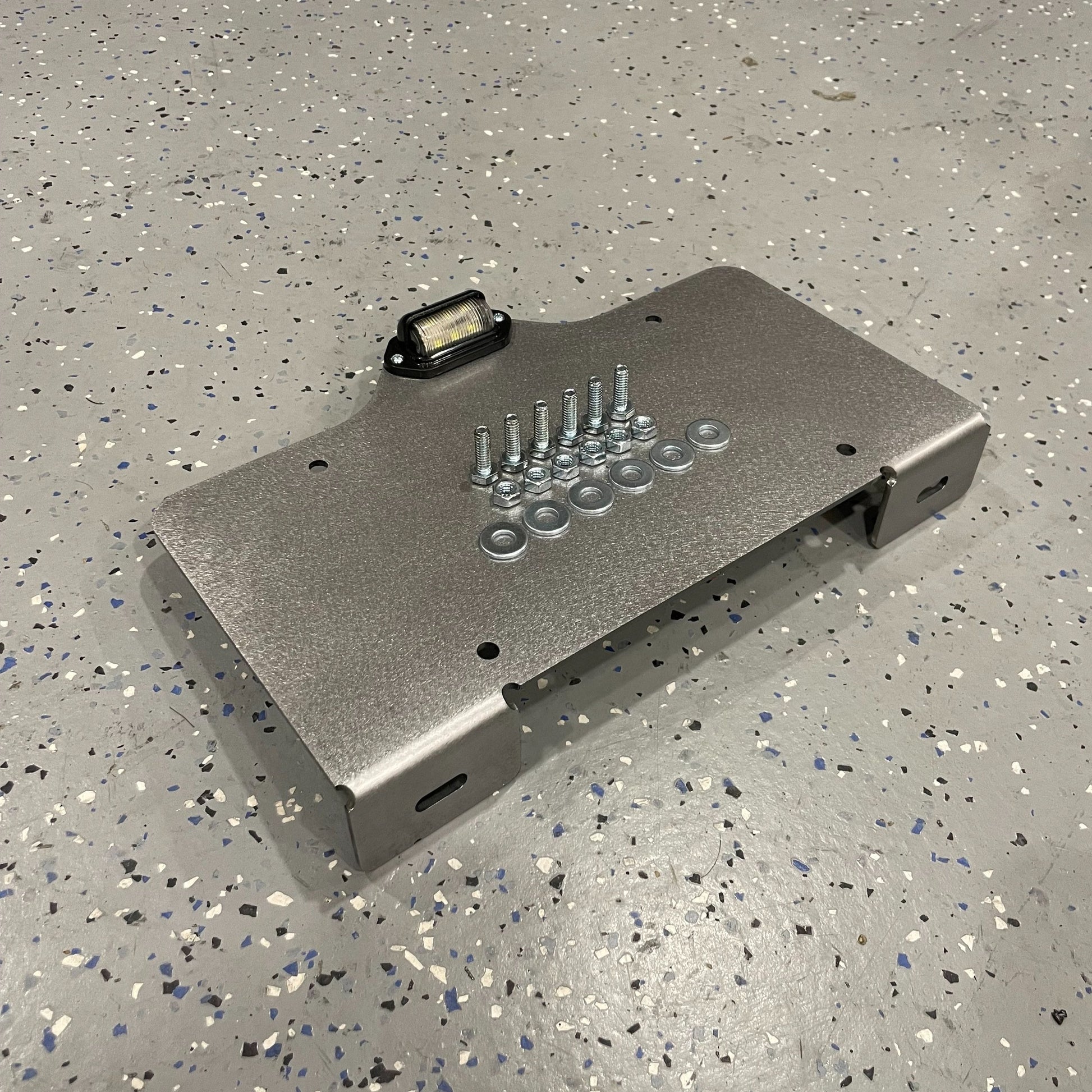 Bottom Top Mount License Plate Holder Trailer Flatbed RV SEMI Bolt On Heavy Duty Steel LED Light