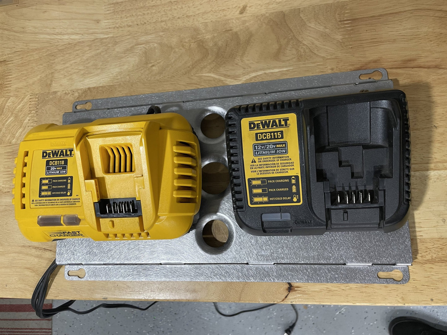Double Charger Wall Mount Plate Milwaukee DeWalt Ridged For Van Truck Shop Contractor