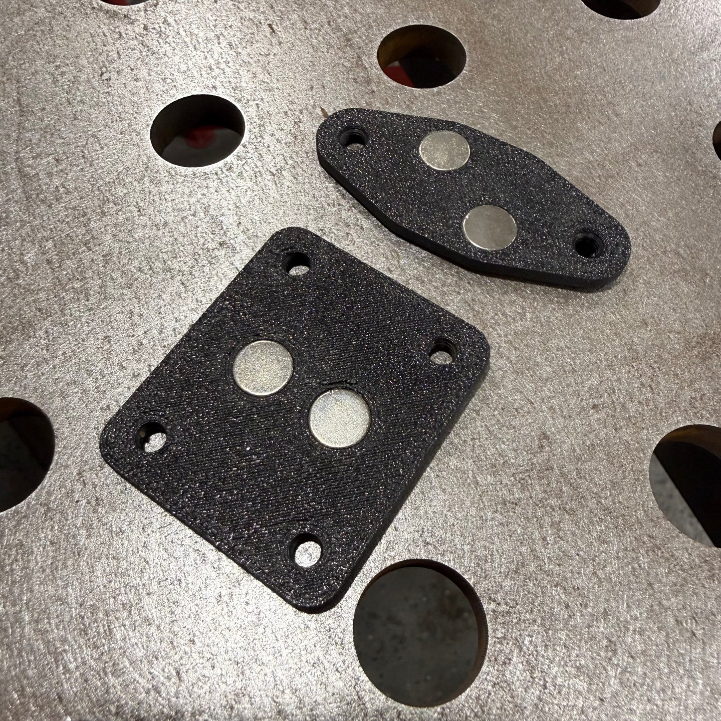 AMP Ball Magnetic Nut Plates