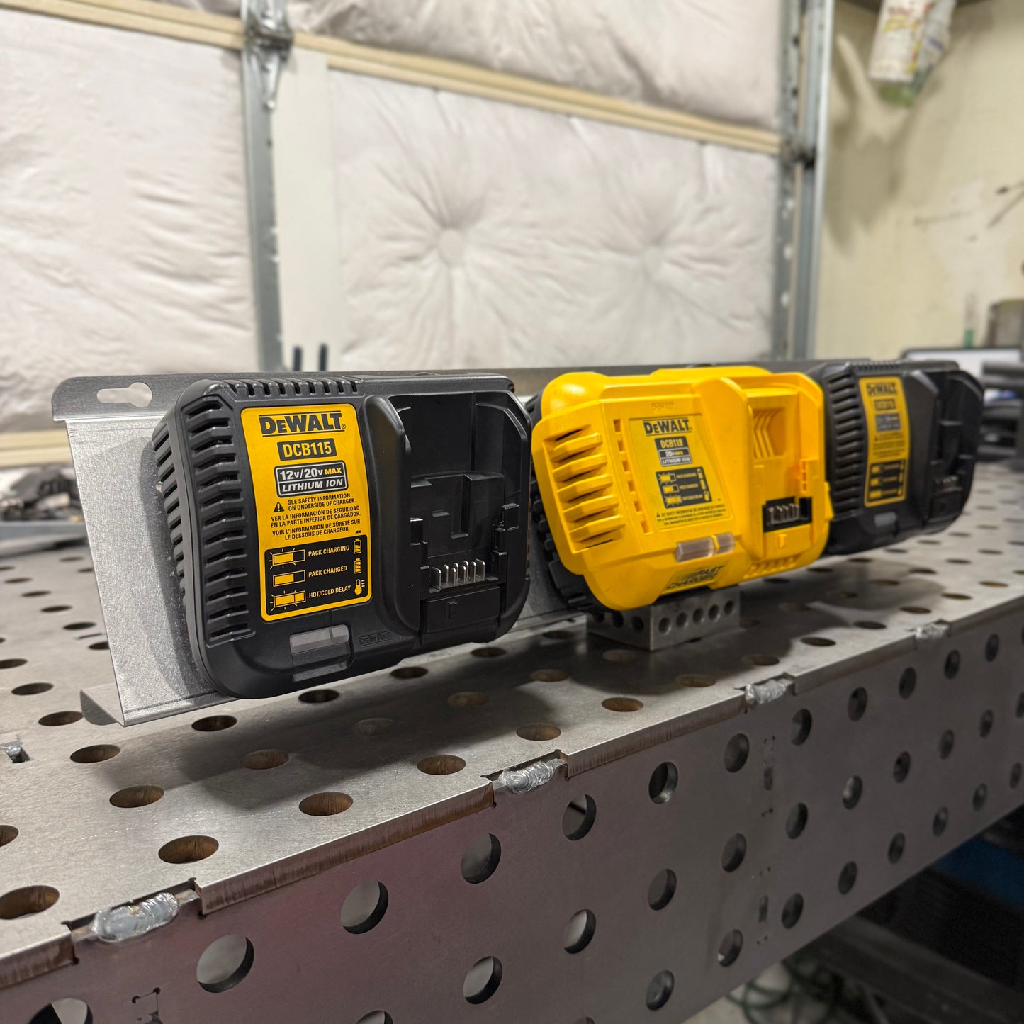 DeWalt 3X Battery Charger Wall Mount Plate 20 Degree Angle For Van Truck Shop Contractor