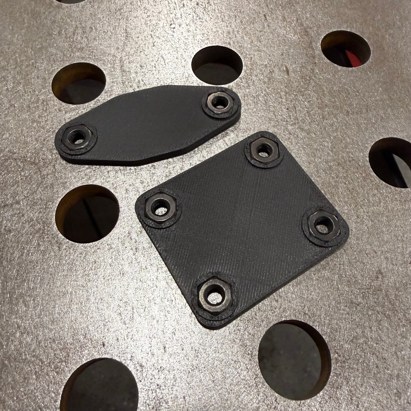 AMP Ball Magnetic Nut Plates