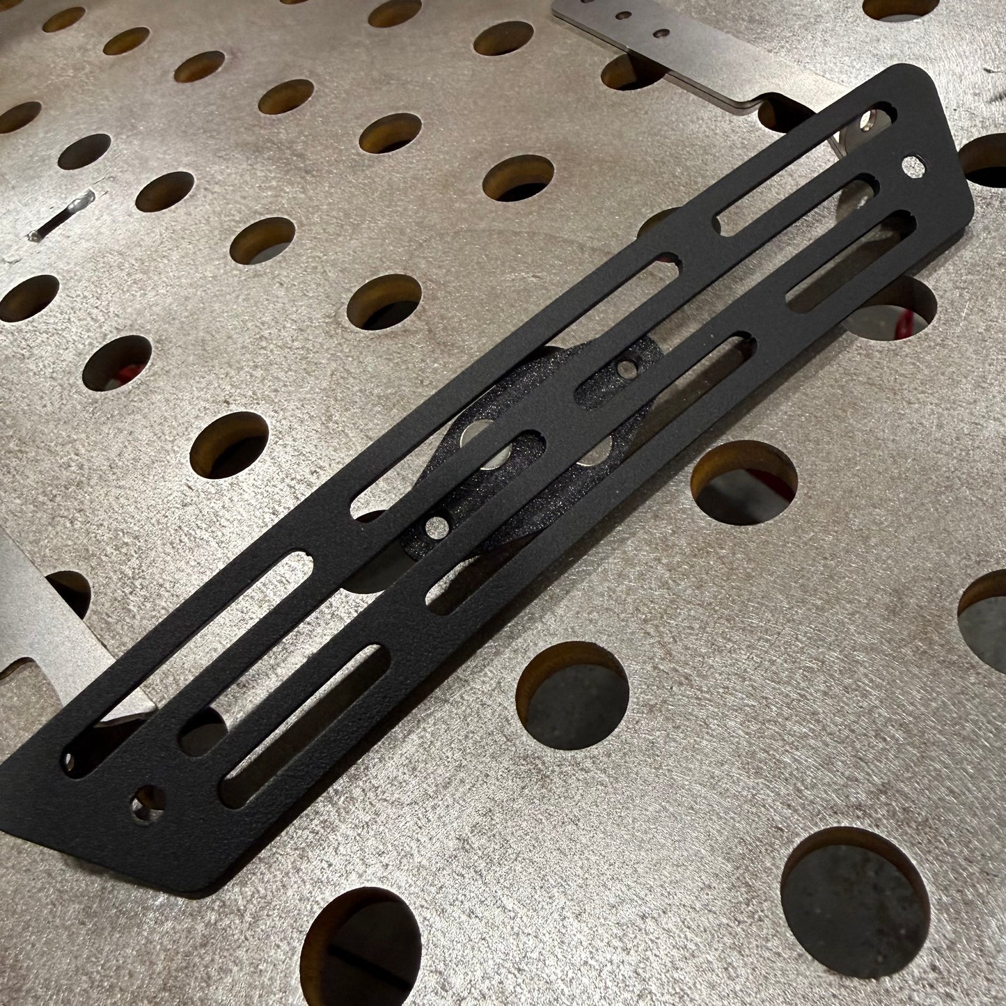 AMP Ball Magnetic Nut Plates