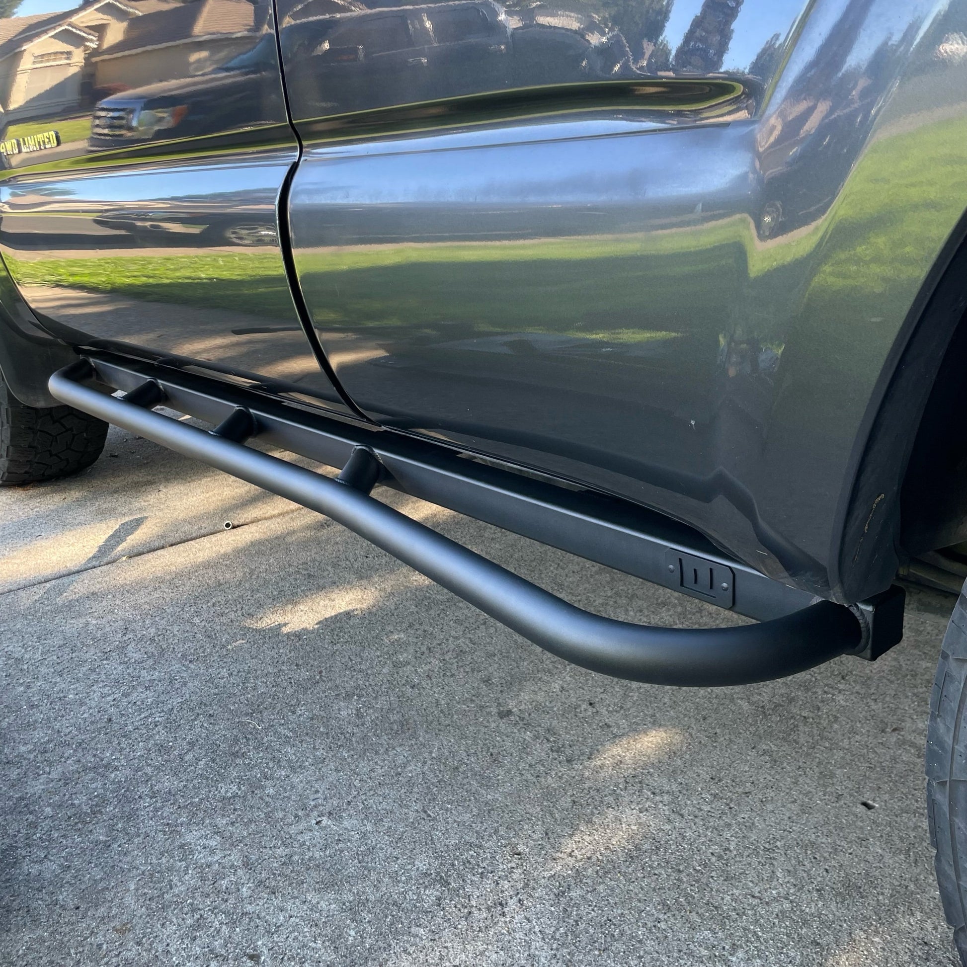 2003-2009 Toyota 4Runner (4th Gen) Bolt On Rock Sliders With Kickout