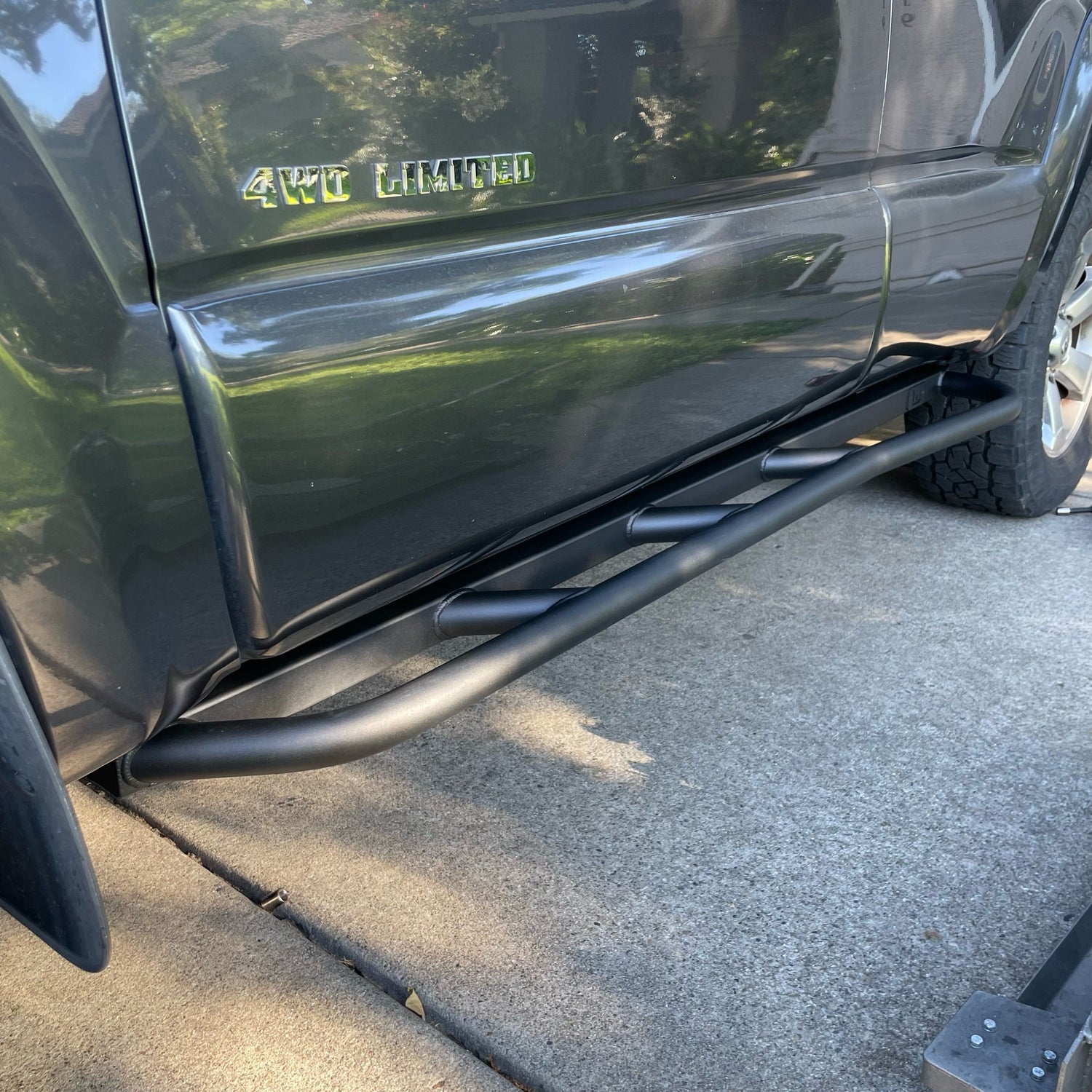 2003-2009 Toyota 4Runner (4th Gen) Bolt On Rock Sliders With Kickout